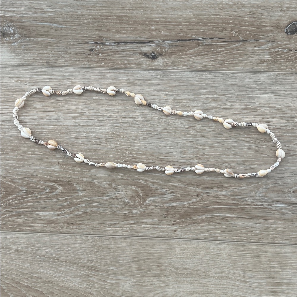 Vintage Shell Necklace - image 2